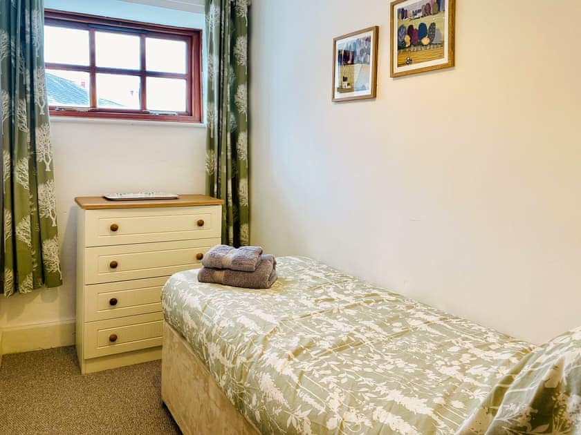 Single Bedroom 2ft6in mattress  | Brook House 1 - Brook House Cottage Holidays, Bassenthwaite