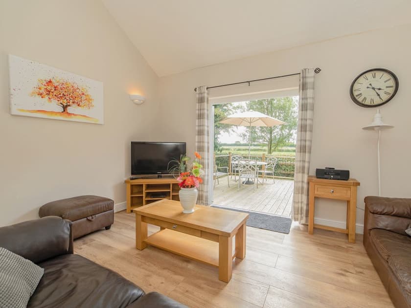 Open plan living space | Luckington Stables 1 - Luckington Stables, Newbury, near Frome