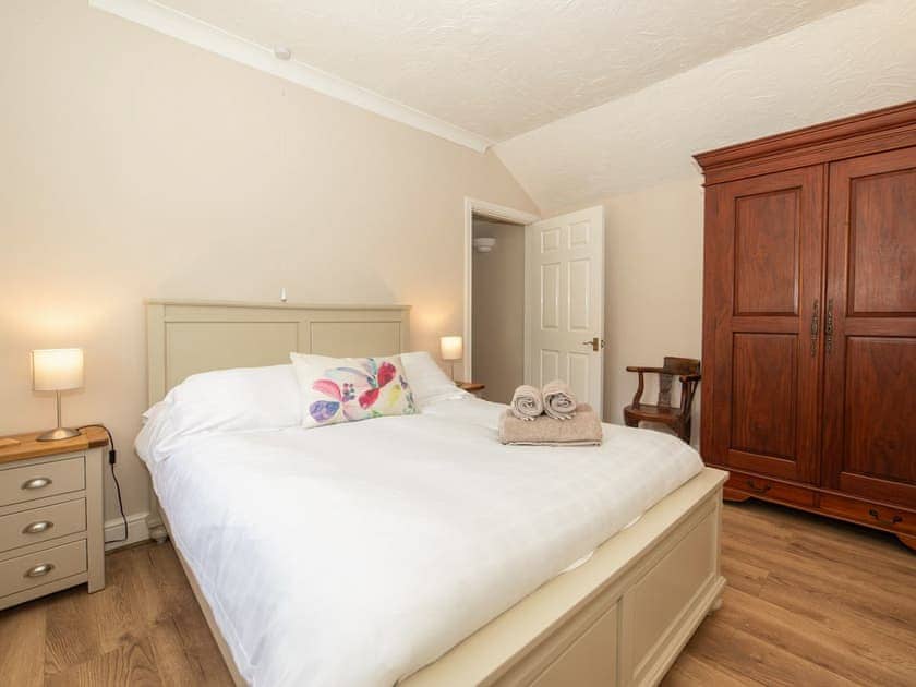 Double bedroom | Luckington Stables 2 - Luckington Stables, Newbury, near Frome