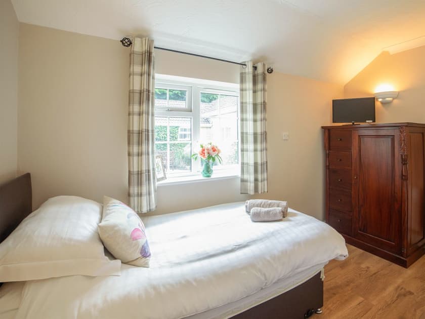 Bedroom | Luckington Stables 2 - Luckington Stables, Newbury, near Frome