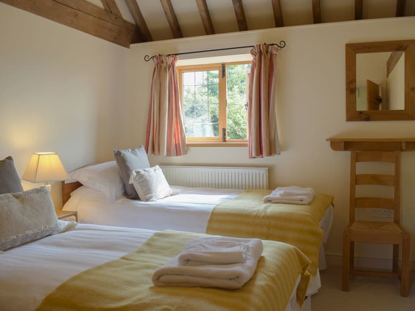 Twin bedroom | Talog Barn - Hafod Talog Barns, Tregynon