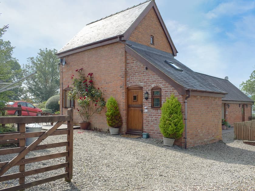Exterior | Y Bwthyn - Hafod Talog Barns, Tregynon