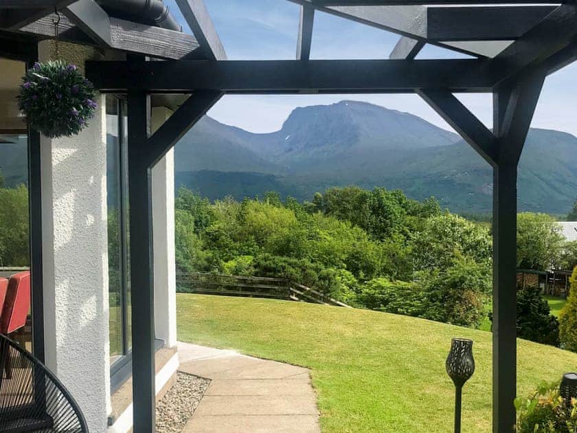 Wonderful holiday home in an elevated position affording fine views | Cushendall House, Banavie, near Fort William