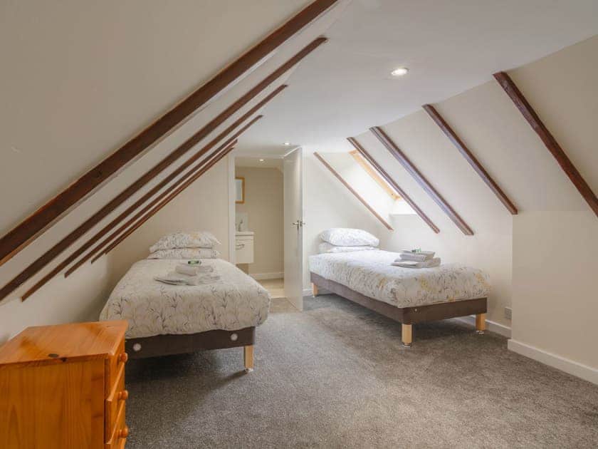 Twin bedroom | Dalnaglar Cottage - Dalnaglar Castle and Cottages, Glenshee, near Blairgowrie