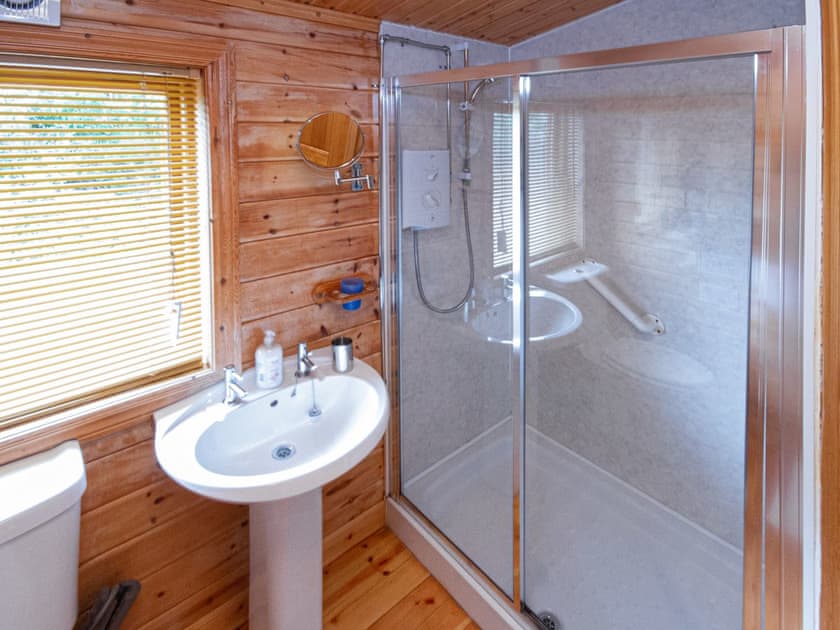Bathroom | Red Kite Cottage, Redfield, near Inverness