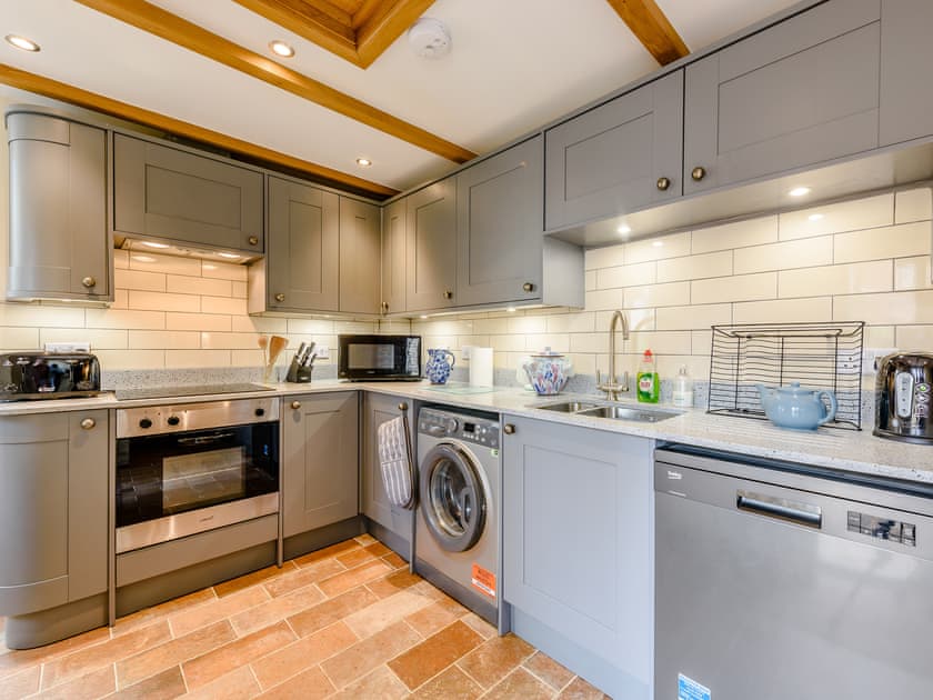 Kitchen | Sunny House by the Sea, Dymchurch