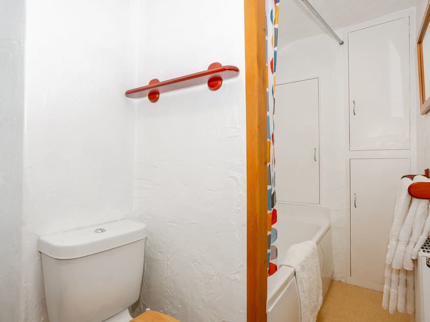 Bathroom | Ginny’s Cottage, Haworth