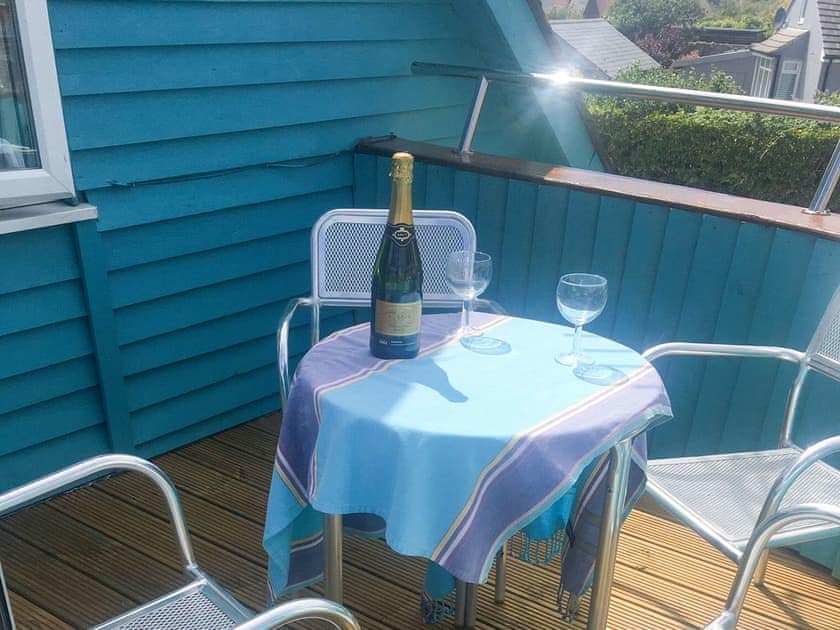 Sitting-out-area | The Bow, Middleton-on-Sea