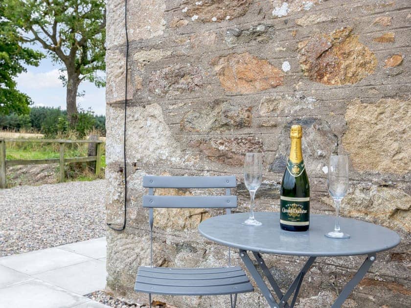 Sitting-out-area | West Kilblean Cottage - Kilblean Cottages, Kilblean, near Old Meldrum