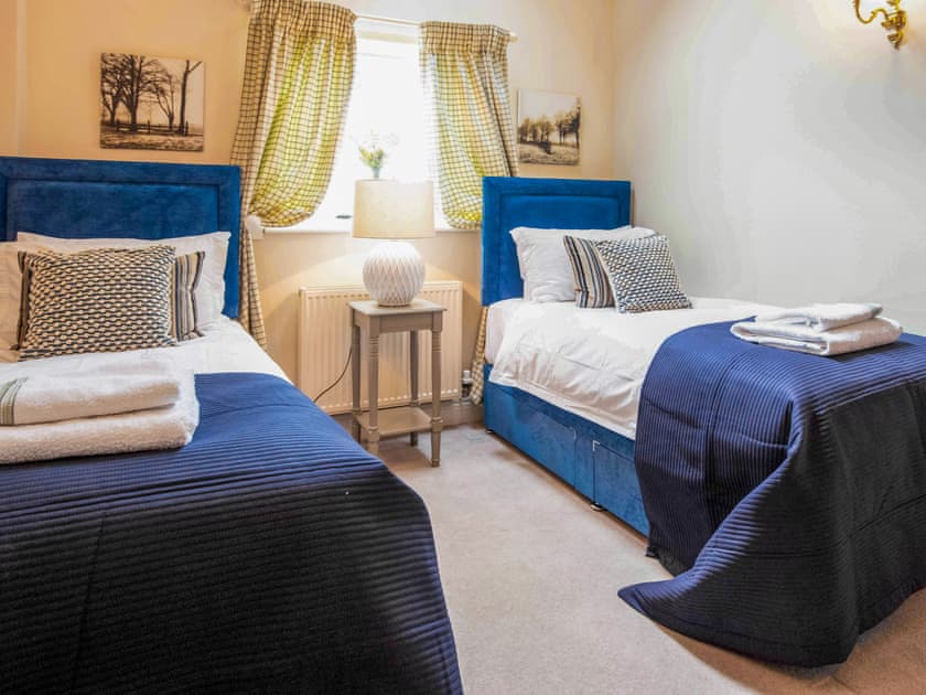 Twin bedroom | The Old Cowshed - The Drewton Estate Cottages, South Cave near Beverley