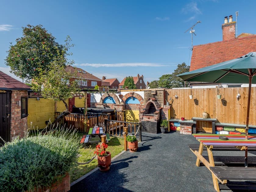 Outdoor area | Peartree Cottage - Tufty’s, Skegness