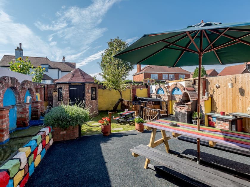 Outdoor area | Peartree Cottage - Tufty’s, Skegness