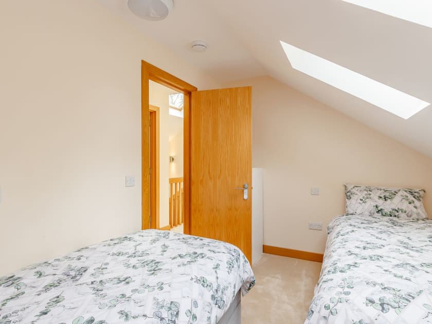 Twin bedroom | Dunearn Heights, Lochearnhead, near Callander
