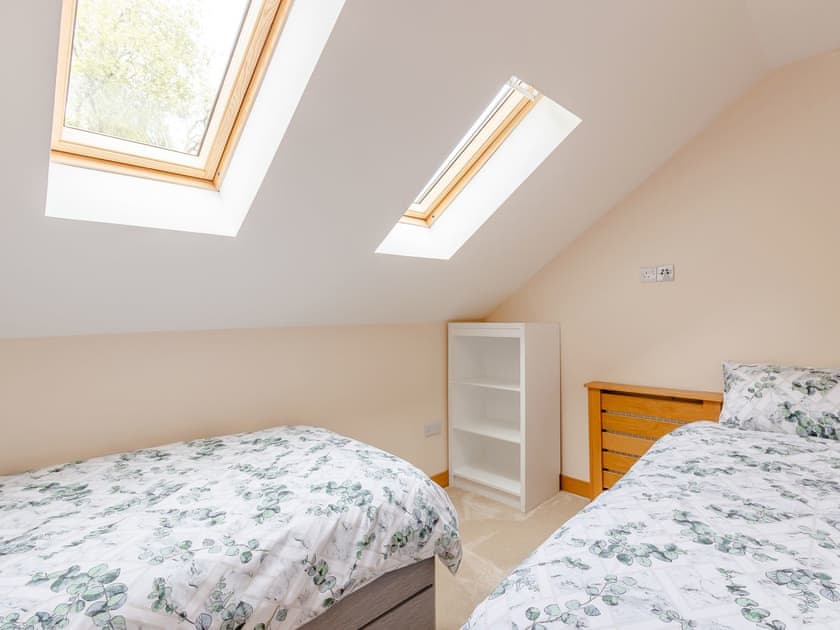 Twin bedroom | Dunearn Heights, Lochearnhead, near Callander