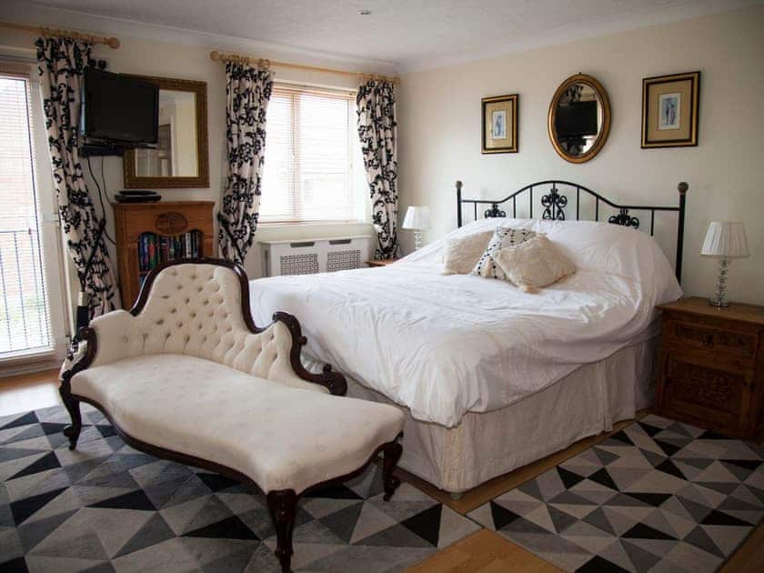 Double bedroom | Harbour View, Sovereign Harbour, near Eastbourne