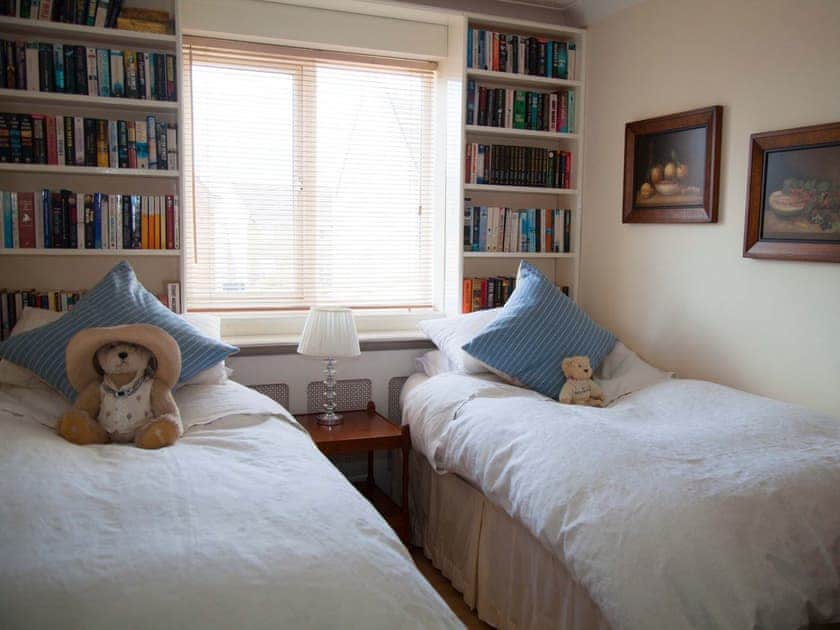 Twin bedroom | Harbour View, Sovereign Harbour, near Eastbourne