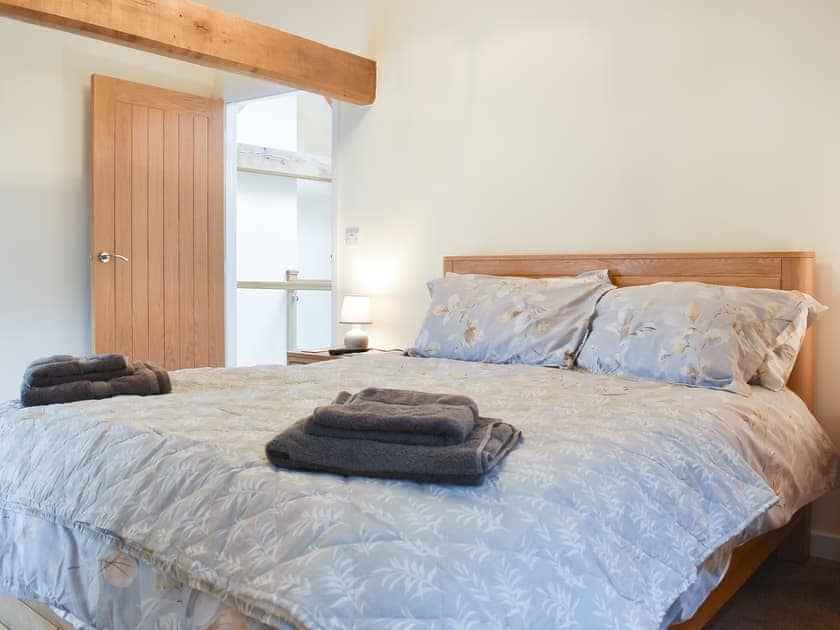 Double bedroom | North Barn - Monkleigh Court, Monkokehampton, near Okehampton