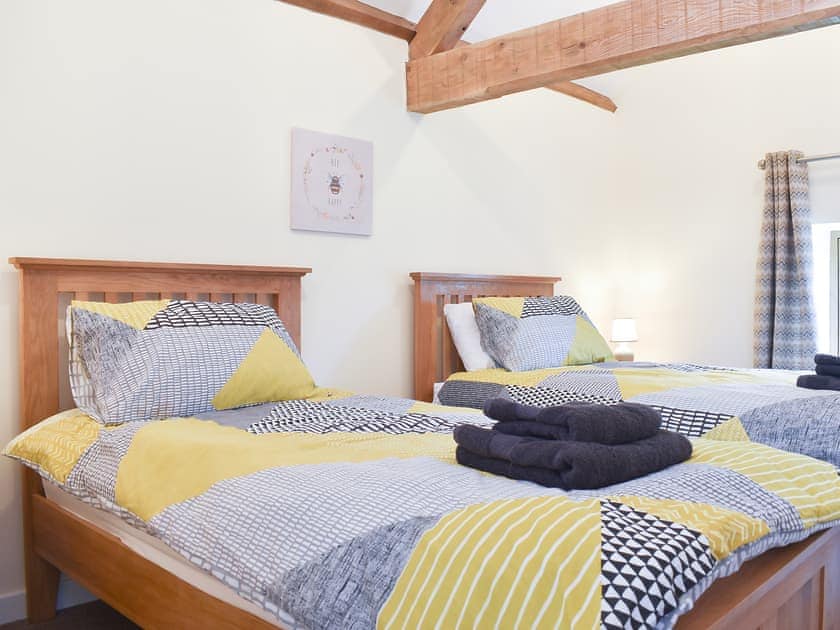 Twin bedroom | North Barn - Monkleigh Court, Monkokehampton, near Okehampton