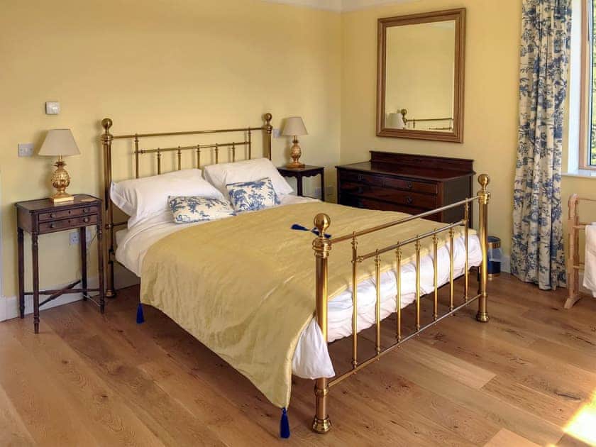 Bedroom 1, 1st floor | Wester Auchleuchrie, Memus, near Kirriemuir