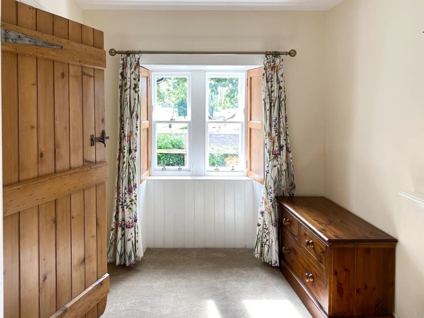 Hallway | Abbeymill Farm Cottage, Haddington, near Edinburgh