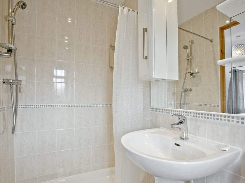 En-suite | Orchard View, Whitegate, near Chard