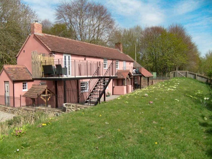 Exterior | Pershbrook Cottage, Minsterworth, near Gloucester