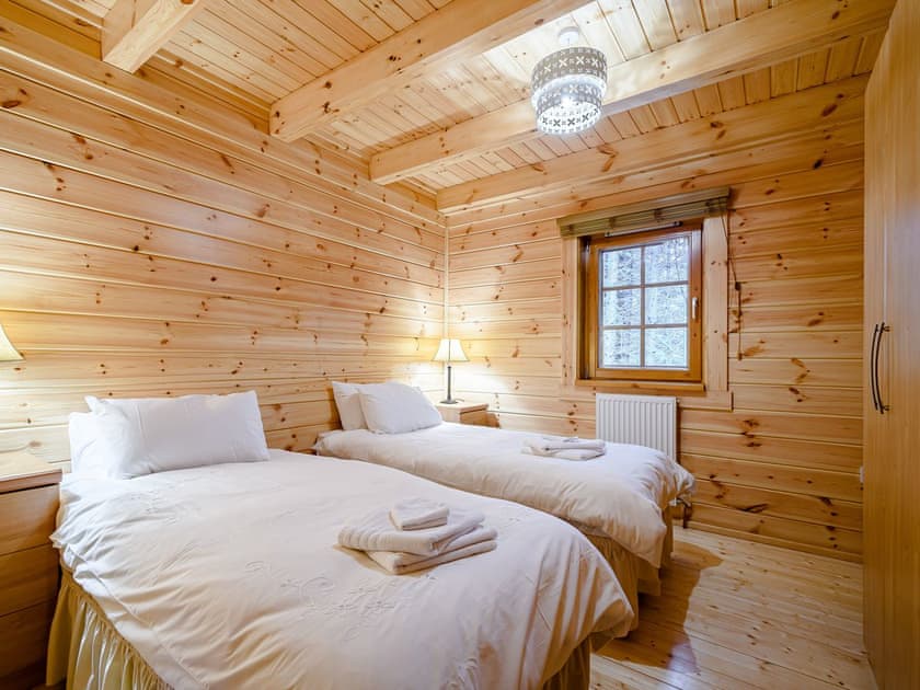 Twin bedroom | Larch - Archarn Estate Lodges, Killin, near Crianlarich