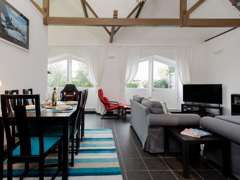 Open plan living space | The Boathouse, East Cowes