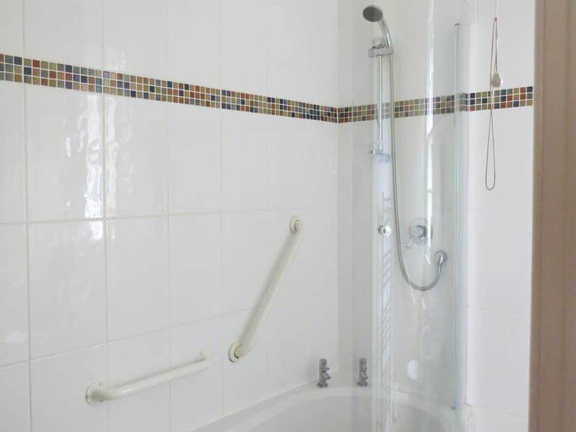 Bathroom | Cloud Cottage, Duns