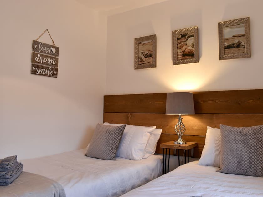 Twin bedroom | Oak Cottage, Pickering