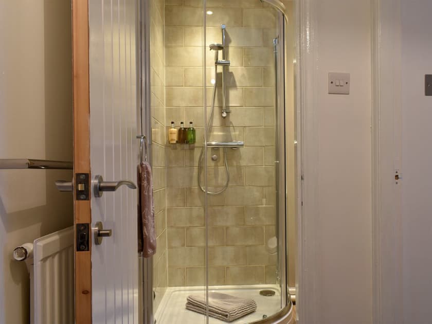 Shower room | Oak Cottage, Pickering