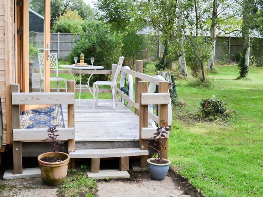 Decking | The Squirrel’s (Strelley Barn), Woodham Mortimer, near Maldon