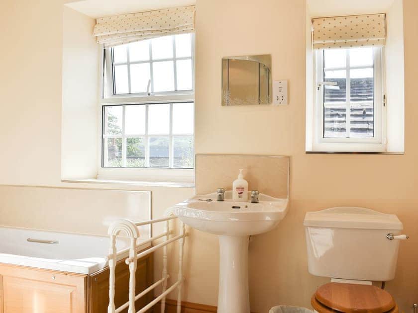 Bathroom | Gran’s Cottage, Askrigg