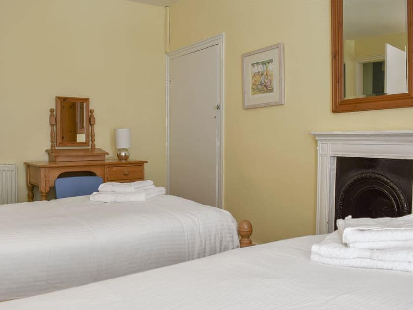 Twin bedroom | Old Town Cottage, Sidmouth