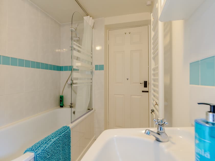 Bathroom | Miller’s Cottage, Belford