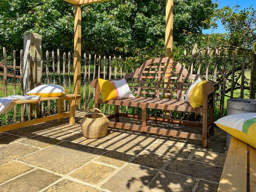 Sitting-out-area | The Granary, Oxborough
