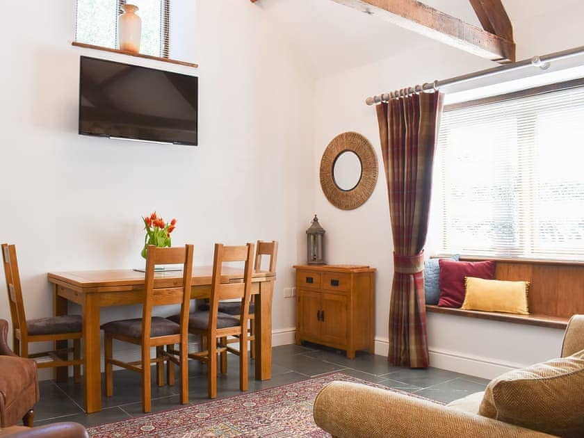 Living room/dining room | Cedar Barn, Lovington, near Somerton