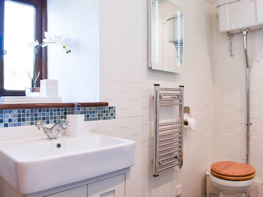 Shower room | Cedar Barn, Lovington, near Somerton