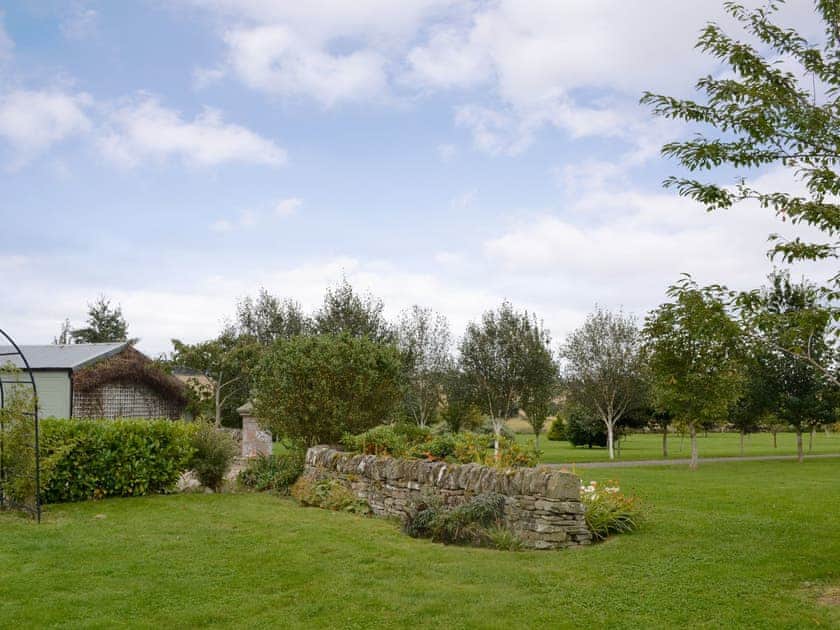Garden | Grange Loft - Grange Holidays, Dundee