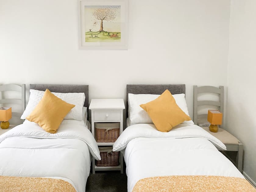 Twin bedroom | The White Cottage, Gargrave, near Skipton