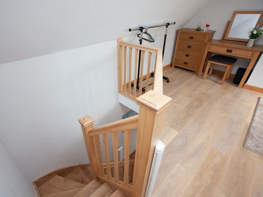 Double bedroom | Poppy Cottage - Manor Farm, Locking, near Weston-Super-Mare