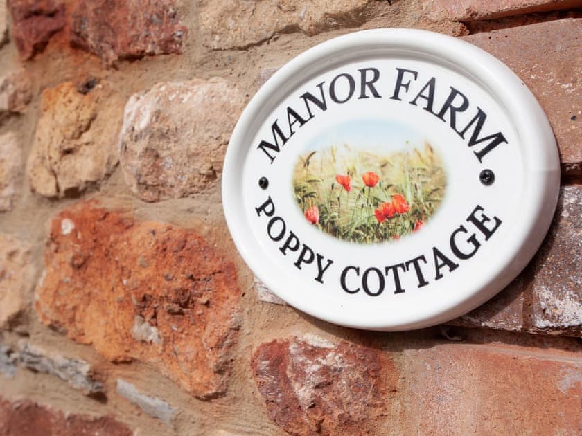 Exterior | Poppy Cottage - Manor Farm, Locking, near Weston-Super-Mare