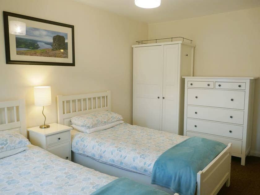 Twin bedroom | Badger Cottage, Ambleside