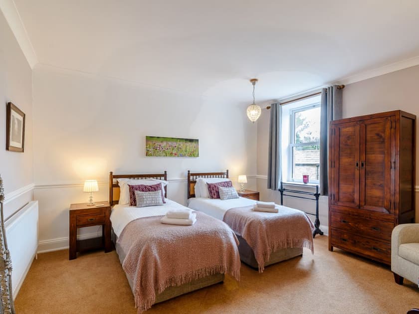 Twin bedroom | Temple House, West Burton