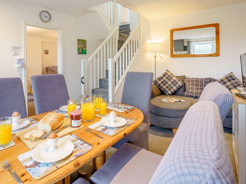Living room/dining room | Fron Towyn Cottage, New Quay