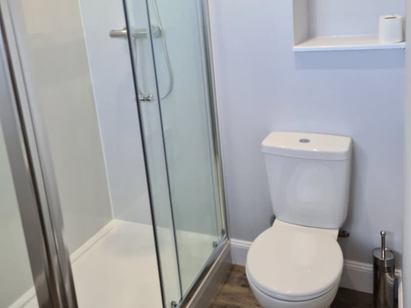 Shower room | The Wild Cat - Black Isle Holiday Apartments, Avoch