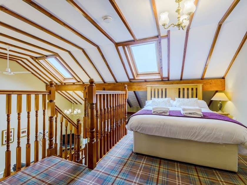 Double bedroom | Ysgubor - Rhyddallt Ganol Cottages, Caethro, near Caernarfon