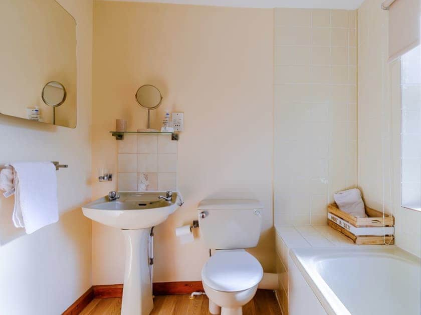 Bathroom | Estate Cottage, Wheldrake, near York