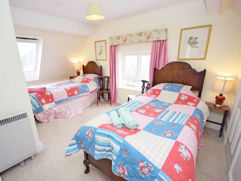 Twin bedroom | Pepper Pot Cottage, Compton, near Chichester