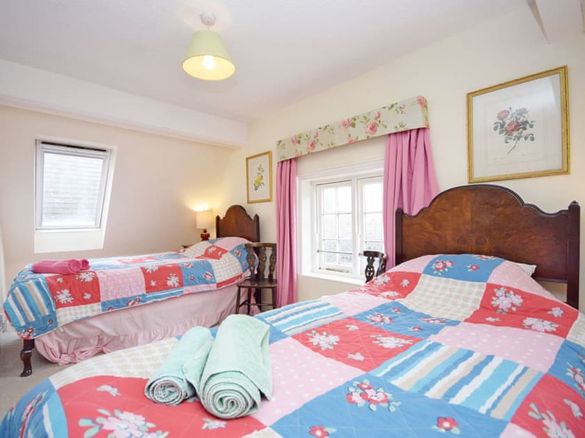 Twin bedroom | Pepper Pot Cottage, Compton, near Chichester